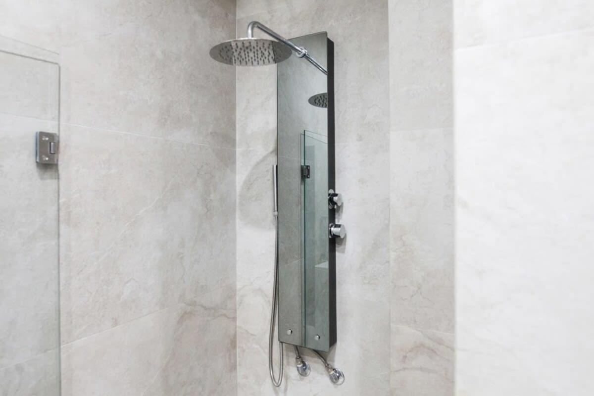 Beautiful Elegant Apartment Next To Monastiraki Aten Exteriör bild
