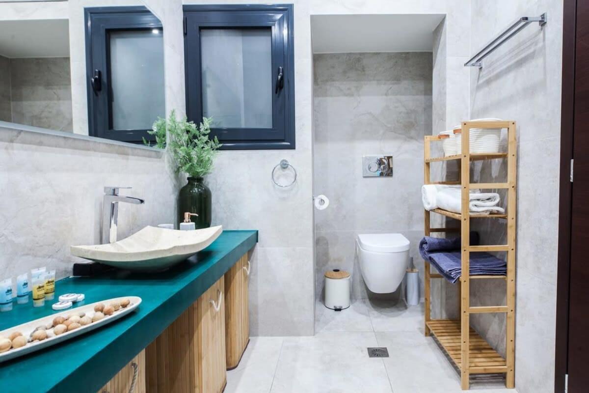 Beautiful Elegant Apartment Next To Monastiraki Aten Exteriör bild