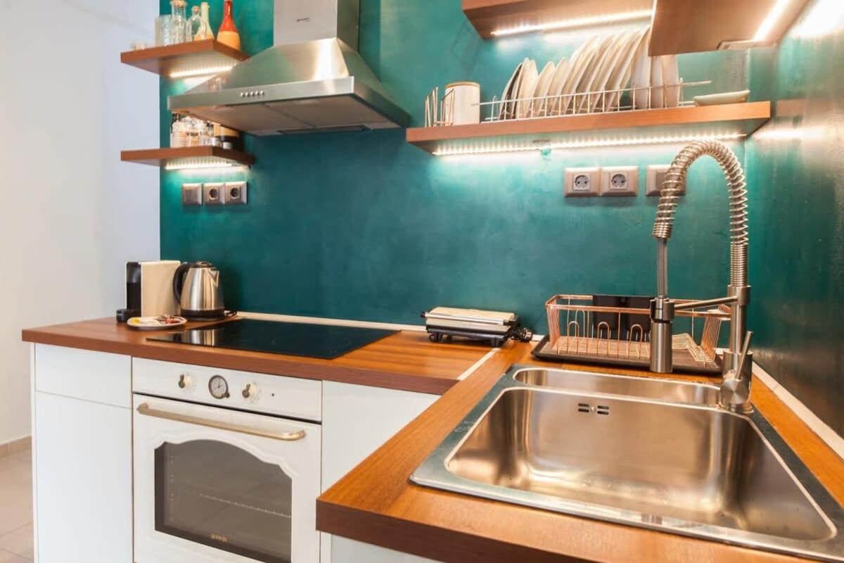Beautiful Elegant Apartment Next To Monastiraki Aten Exteriör bild
